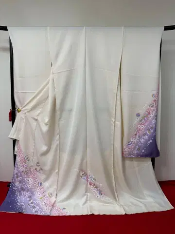 후리소데 화이트 컬러 보라색 그라데이션 방울 그림 깃털 미재단품