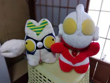 울트라맨과 발탄 성인의 봉제 인형 세트