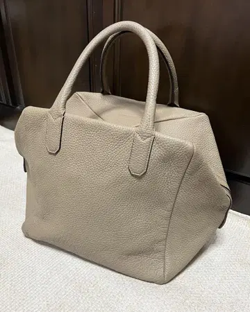 BRUNOMAGLI 블루노마리 천연 가죽 핸드백 토프
