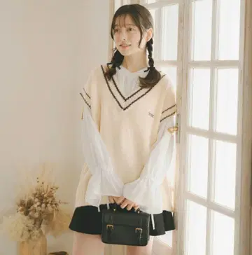 amr. 암레 V넥 로고 베스트