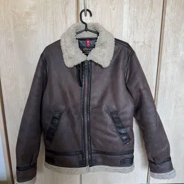 ALPHA INDUSTRIES 무스탕 자켓