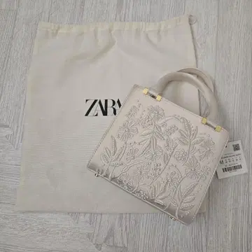 새상품 미사용품! zara 새틴풍 모조 진주 백