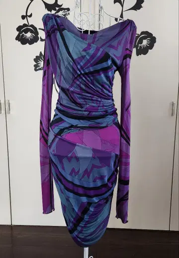 EMILIO PUCCI 그래픽 디자인 긴팔 상의