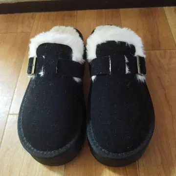 블랙 인조 모피 슬립온 어그 부츠