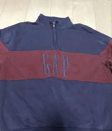 GAP 하프 지퍼 맨투맨