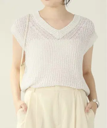 plage SILK-LINEN LILY V넥 니트