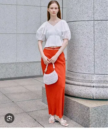 코코딜 벨트 포함 바이 내로우 스커트 레드
