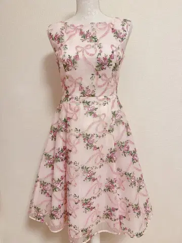 컨디션 최상 TOCCA MYONLYDRESS SECRET GARDEN 0