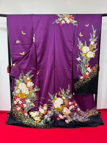 후리소데 보라색과 블랙 꽃무늬 나비 그림 미재단품