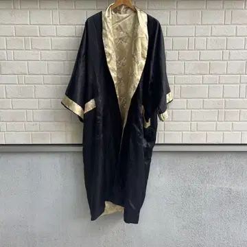 USED 리버서블 차이나 가운
