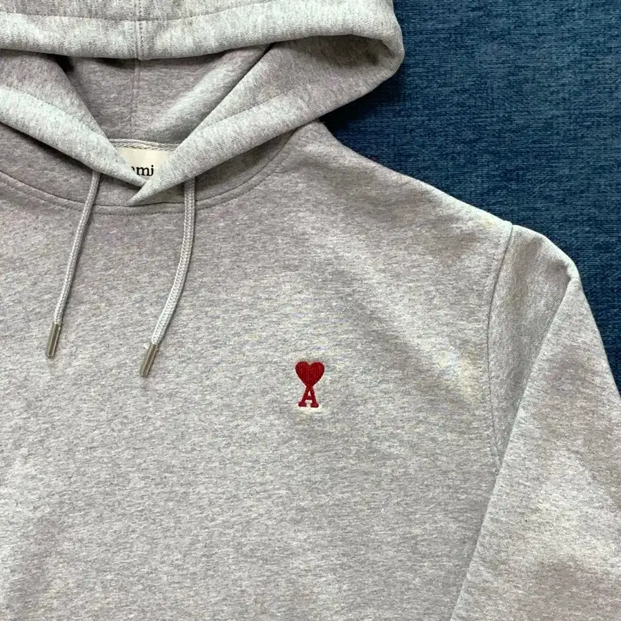 [QR 가능] 아미 스몰로고 하트 후드맨투맨 미개봉 새상품
