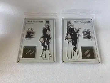 NieR:Automata 아크릴 스탠드 2B와 서적 + 9S와 서적 세트