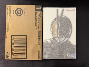 S.H.Figuarts (진골조제법) 가면라이더 파이즈 & 엑셀 폼