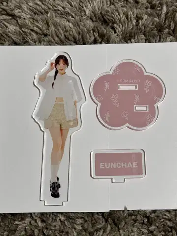 르세라핌 cafe 2024 아크릴 스탠드 은채