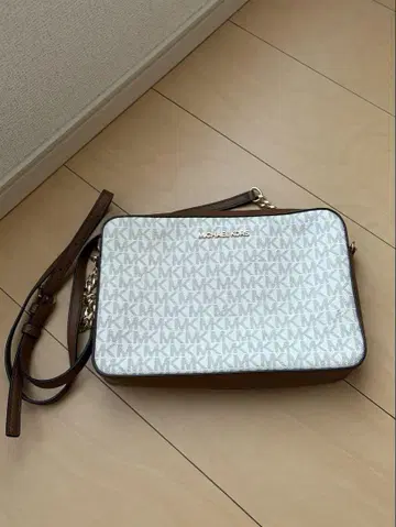 MICHAEL KORS MK 로고 숄더백