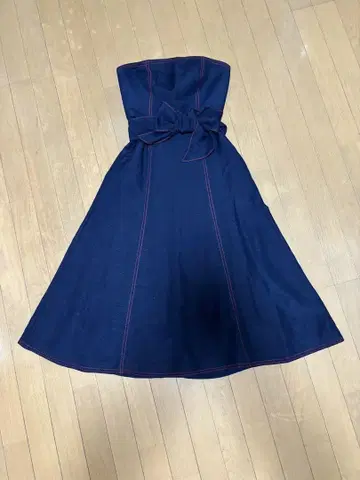 카메오 컬렉티브 베어 원피스 A라인 네이비