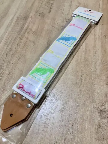 [ 미개봉 새상품 ] Fender 스트랩 하마 오카모토 화이트 트로피컬