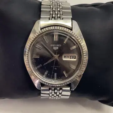빈티지 1967년식 SEIKO 세이코5 블랙 다이얼 5126-8050