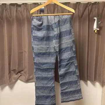 스크래치 플레어 데님 팬츠