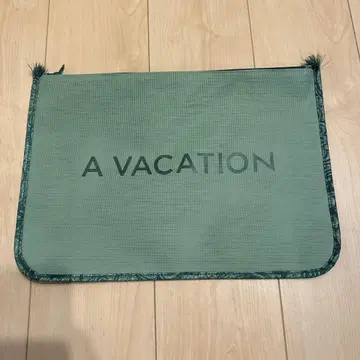 A VACATION 트래블 파우치 그린 컬러