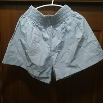 라이트 블루 숏팬츠