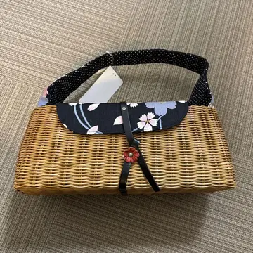 일본 의류용 등나무 백 블랙 꽃무늬