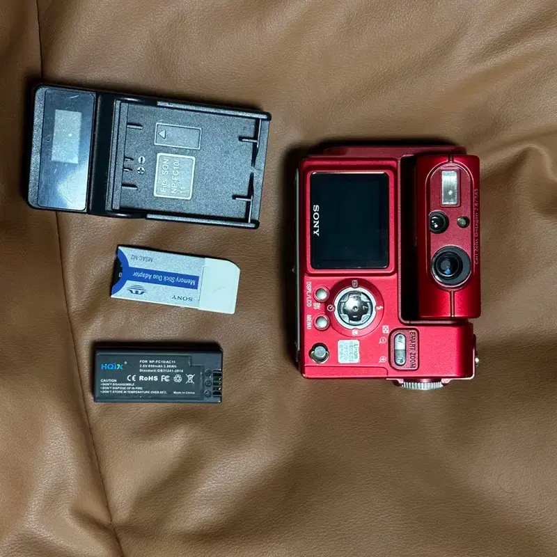 소니 사이버샷 DSC-F77A