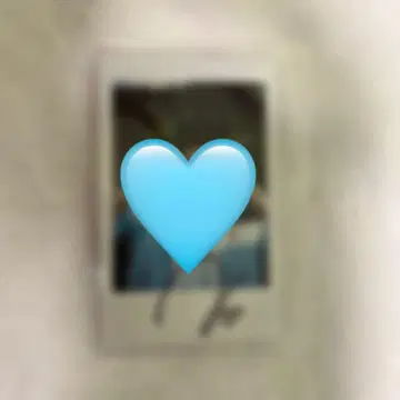 NOWZ 윤 친필 사인 폴라로이드