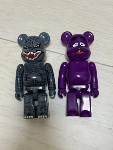베어브릭 2개 세트