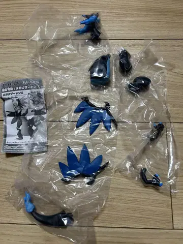 미개봉품 조립 가능! 메가 리자몽 X 포켓몬 가챠