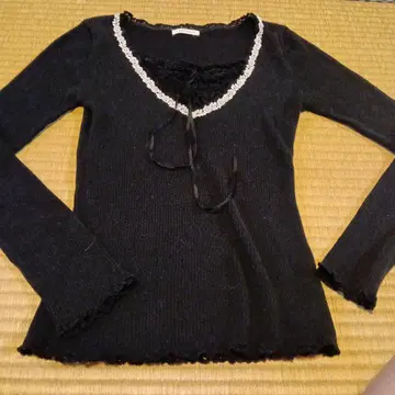 레스트로즈의 티셔츠