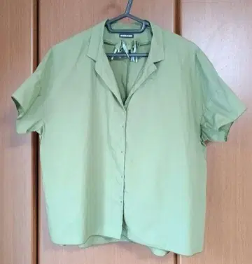SU SAN NE BO M MER 라이트 그린 short sleeve