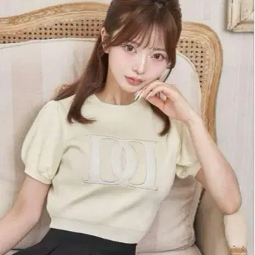 백 오픈 아플리케 니트