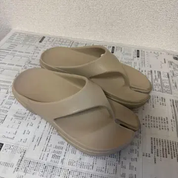 CLANE 클라네 페이즐리 샌들 베이지