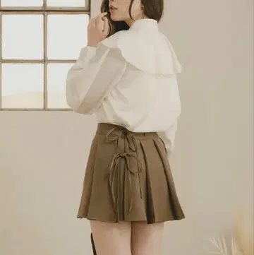amr. 레이어드 플리츠 미니 스커트