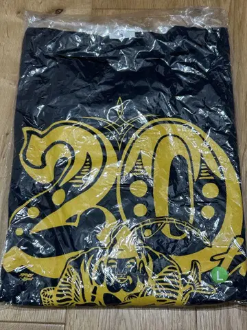 미사용 MC works T셔츠 20주년 기념 L사이즈 MC웍스