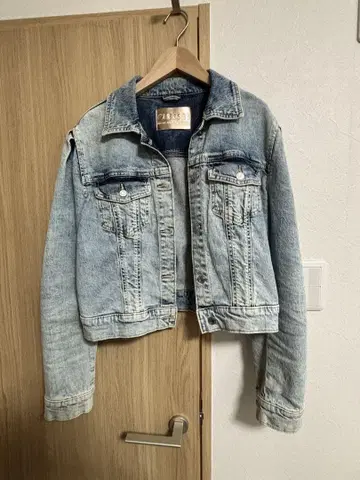 GUESS 라이트 블루 데님 자켓