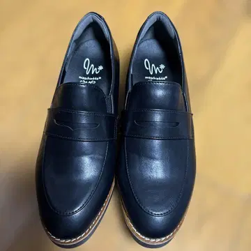 3E 와이드 블랙 인조 가죽 통굽 로퍼