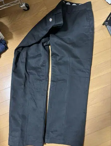 블랙 워크 팬츠 포켓 부착