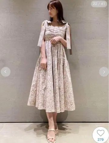 스나이델 숄더 리본 플라워 원피스