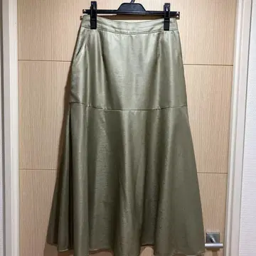 새상품급 Spick and span 올리브 그린 플레어 스커트