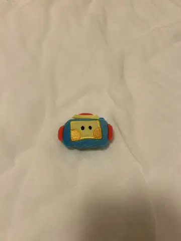 TRUZ HIKUN 인형 배지
