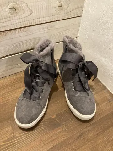 누벨 보 그레이 릴랙스 스마일리 페이스 어그 부츠 23cm