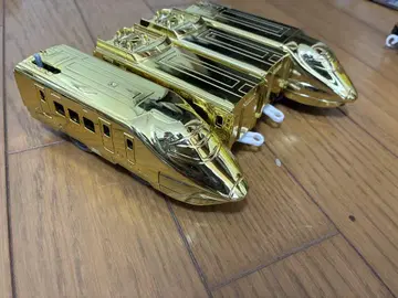 프라레일 E2계 신칸센 금 도금 4량 편성 중간차 증결