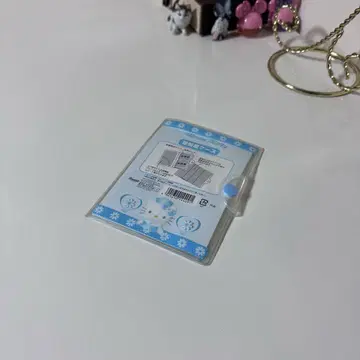 SANRIO 2001 HELLO KITTY 보험증 케이스 1개.