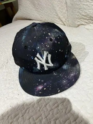 뉴욕 양키스 우주 패턴 59FIFTY 캡