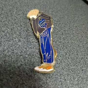 vaundy 핀 배지
