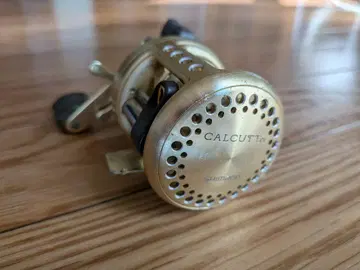 시마노 CALCUTTA 50XT