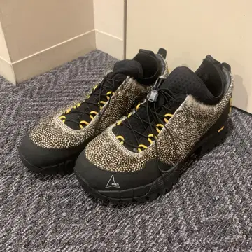 미사용 새상품 ROA X BRAIN DEAD NEAL 하이킹 스니커즈