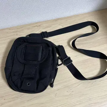 브리핑 미니 숄더백 블랙 미국제